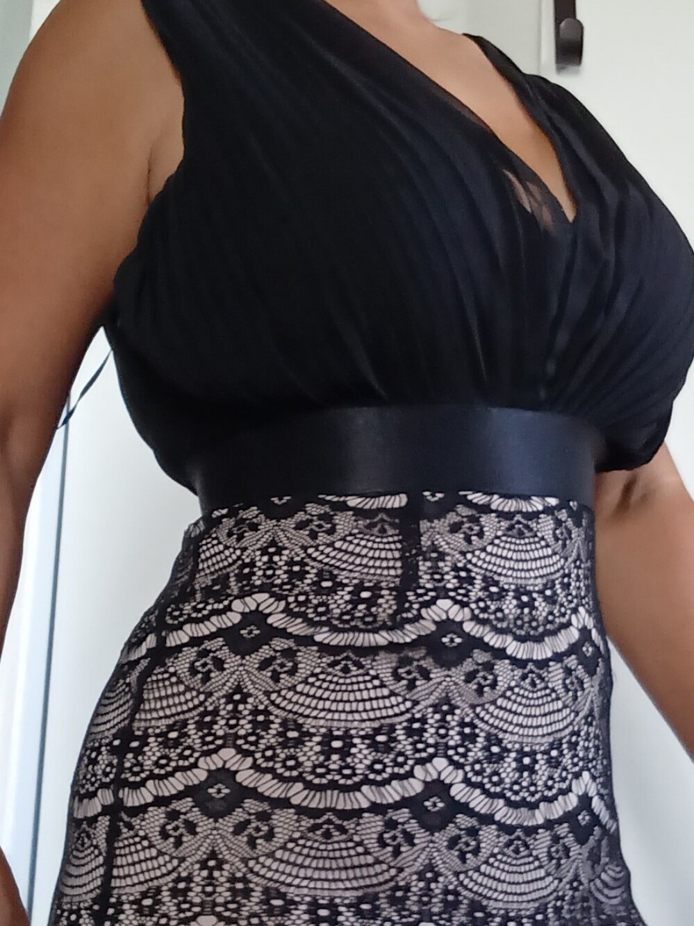 Boohoo Black & Nude Lace-Overlay Midi Dress